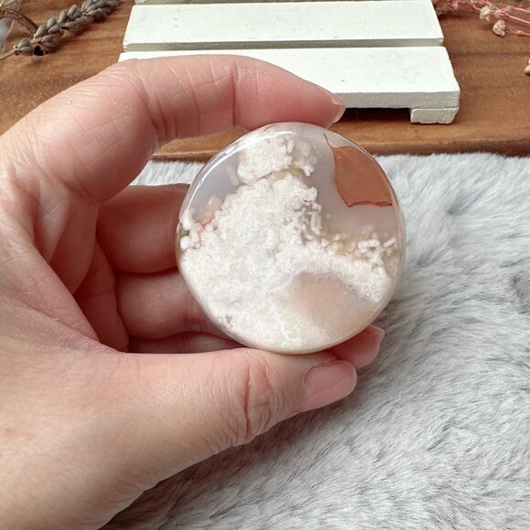 Beautiful Extra Small Flower Agate Bowl/Dish - Picture 2 of 5